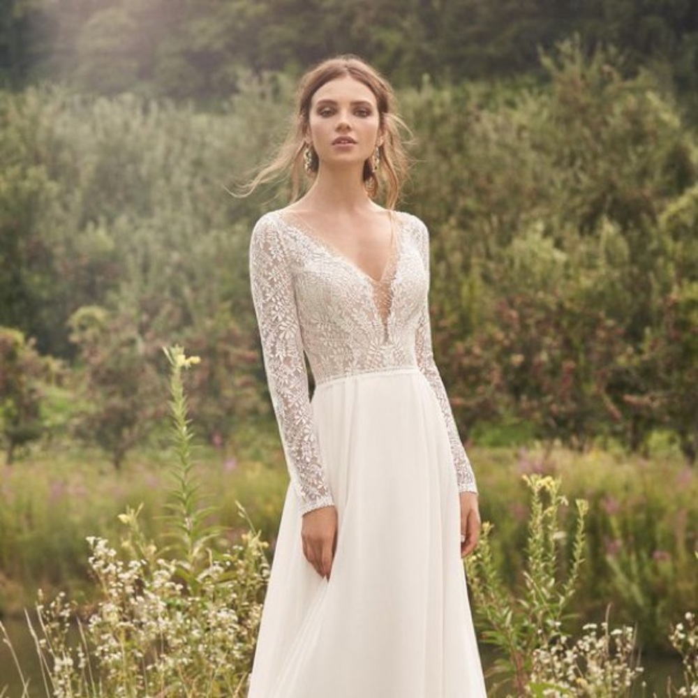 COPY - NWT Lillian West Ivory Wedding Dress